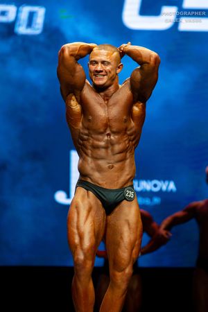 СLASSIC PHYSIQUE НОВИЧКИ
